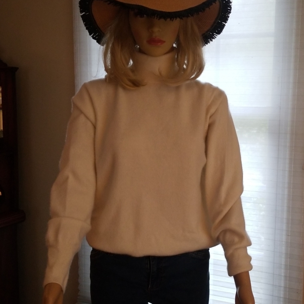 Cashmere sweater